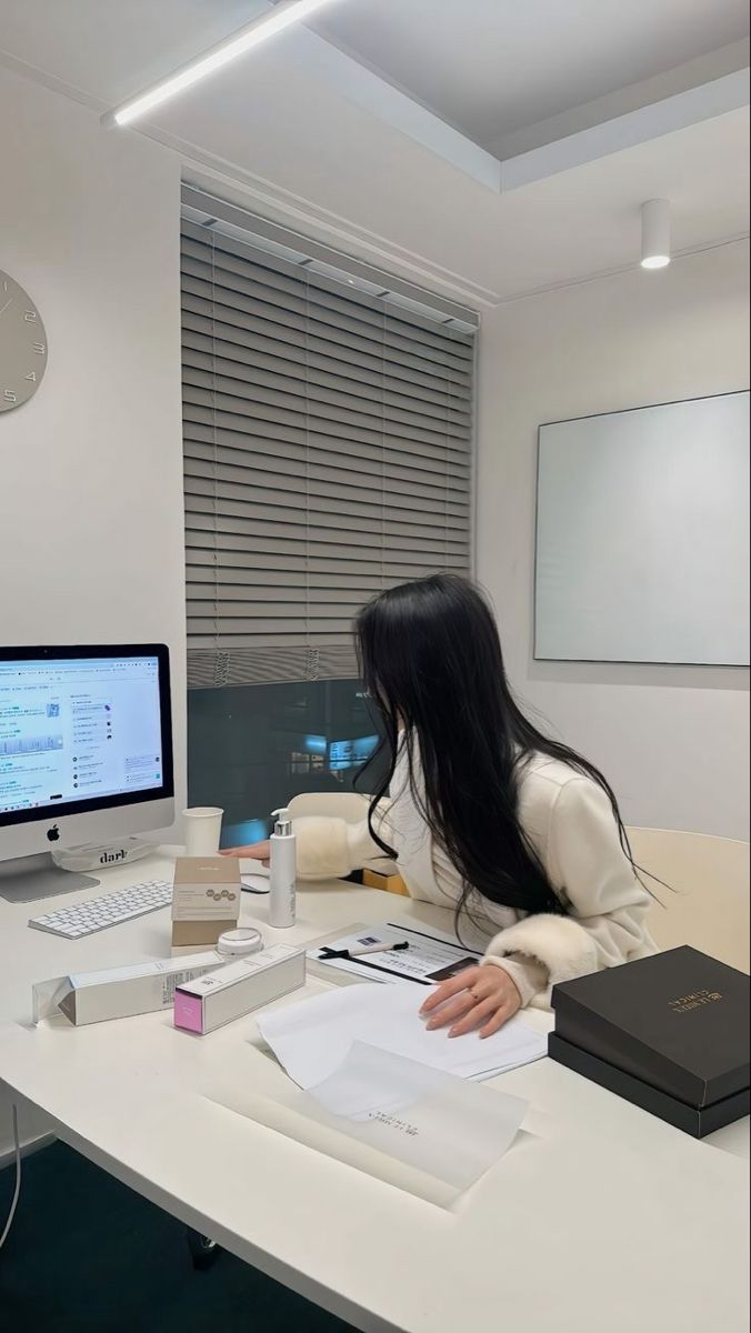 2.职场核心就两件事：把事做好，把钱拿到