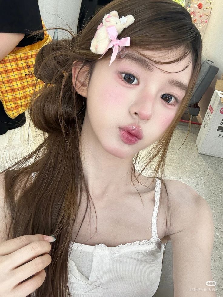 「隔离霜」打底修饰肤色