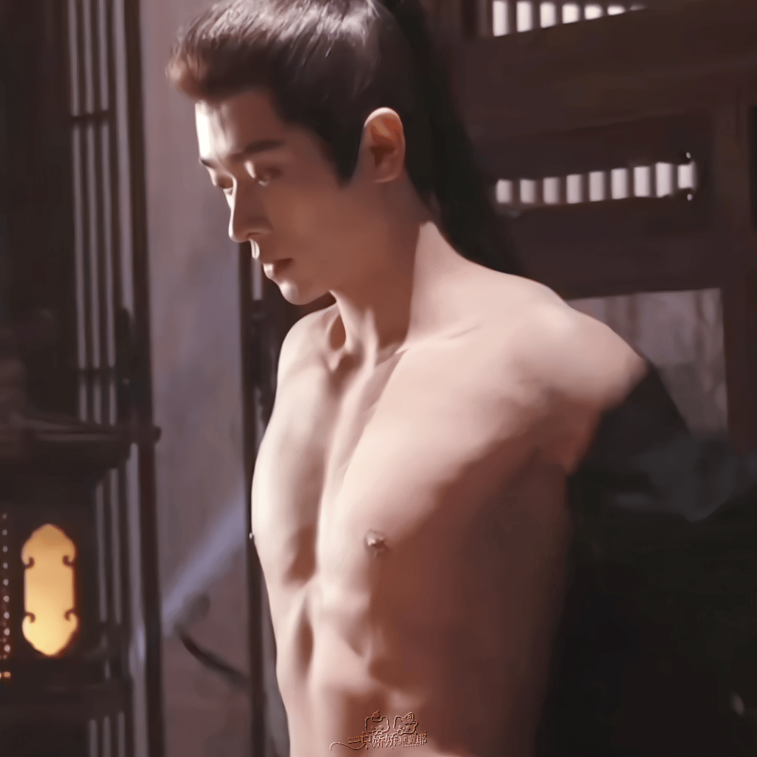 穿衣显瘦，脱衣有肉