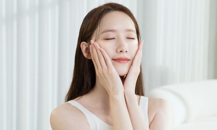 2. 涂面霜时多花2分钟，胜过乱抹