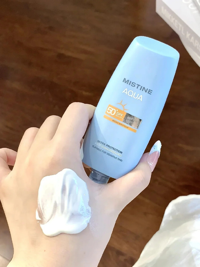 5. MISTINE Aqua Base 防晒