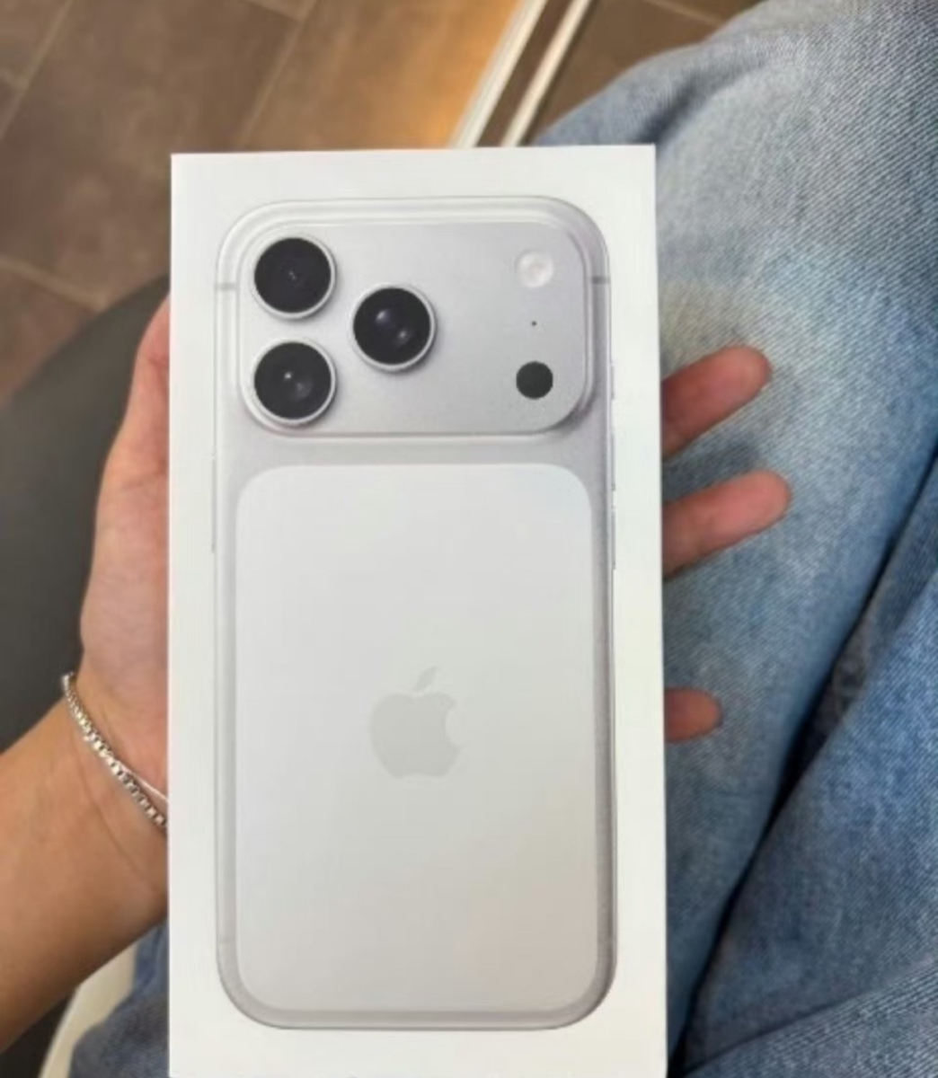 晒出聊天记录和新手机