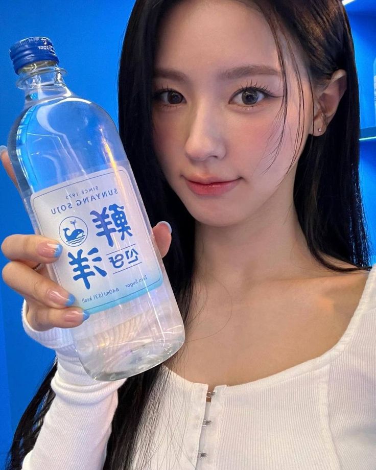 每天喝 2000ml 水 + 减少甜饮料