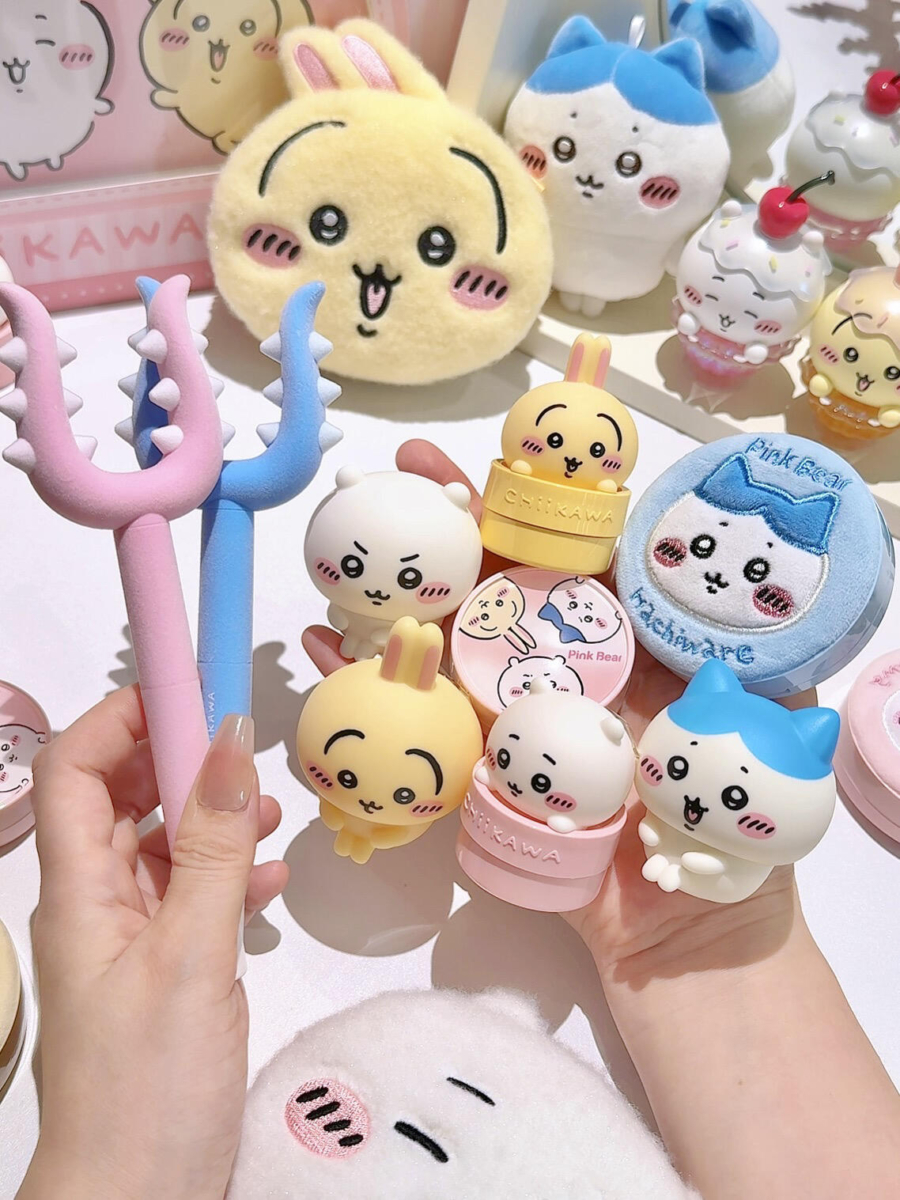 PinkBear（皮可熊）居然和超人气萌物 CHIIKAWA 吉伊卡哇家族合作啦！