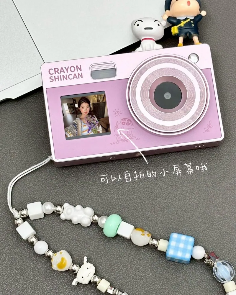 蜡笔小新双萤幕CCD相机