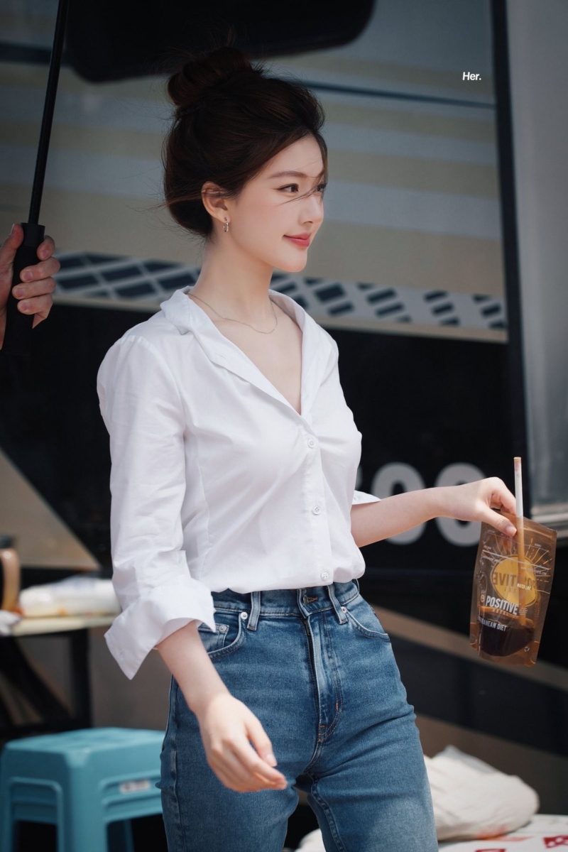 第一招：穿上那条“最紧身”的牛仔裤