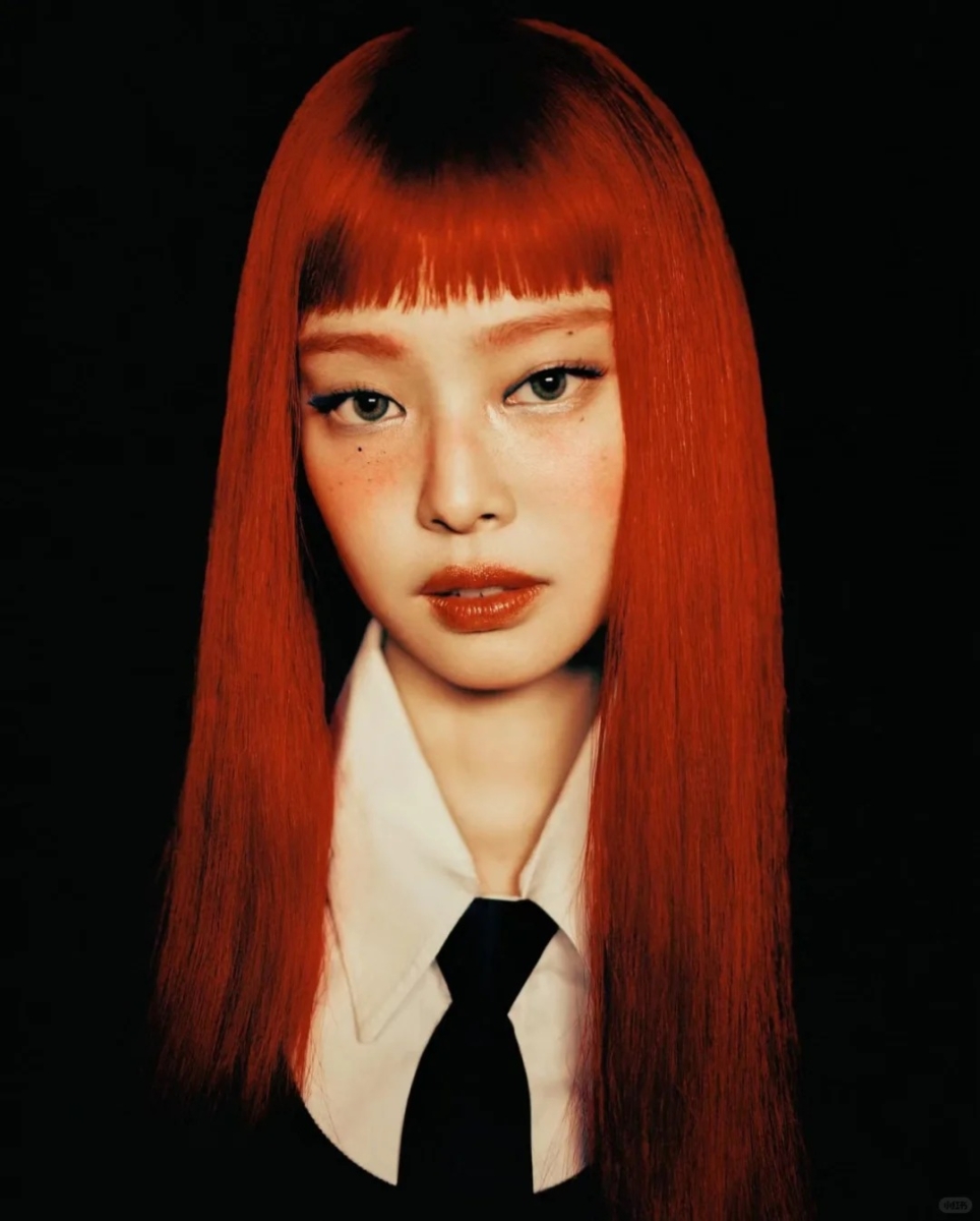 BLACKPINK Jennie同款齐刘海柿子红发色，复古摩登红发