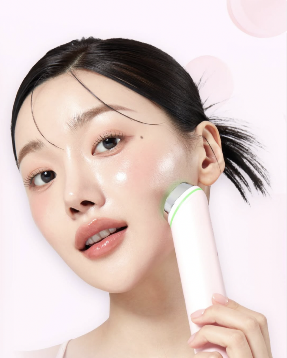 medicube AGE-R Booster Pro 一共配备了5种不同的LED光能加持