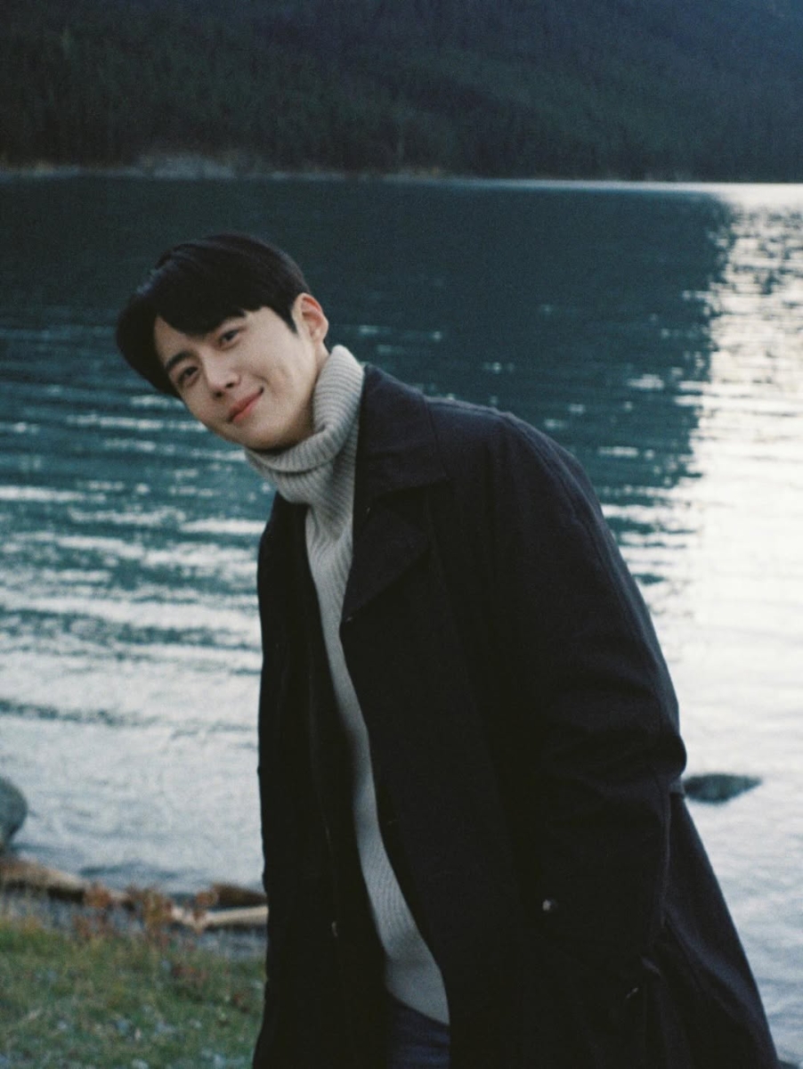 私下其实是个热爱散步的摄影爱好者