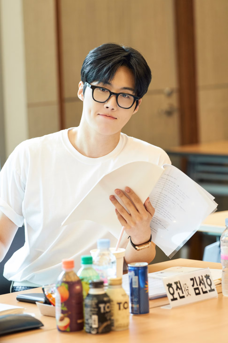 《德鲁纳酒店》洪氏姐妹执笔，信看编剧品质保证