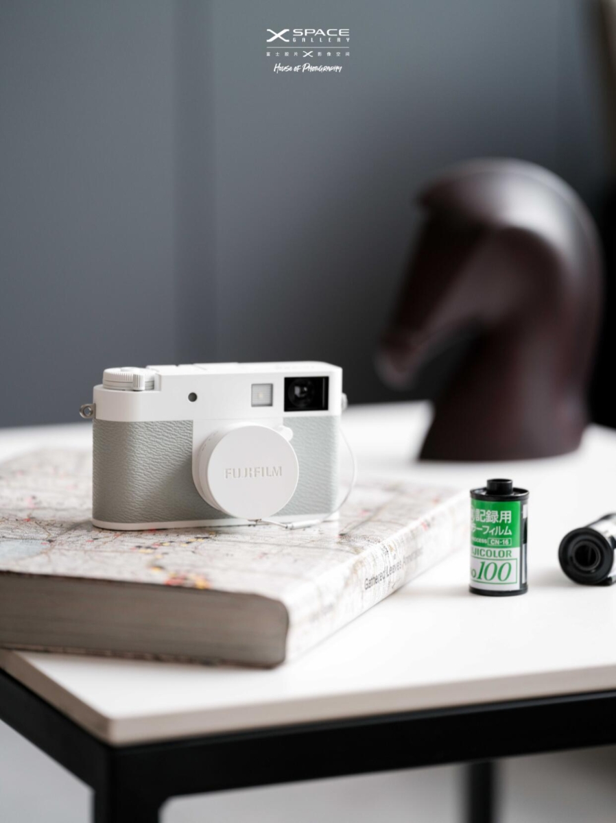 Fujifilm X half 雪白版