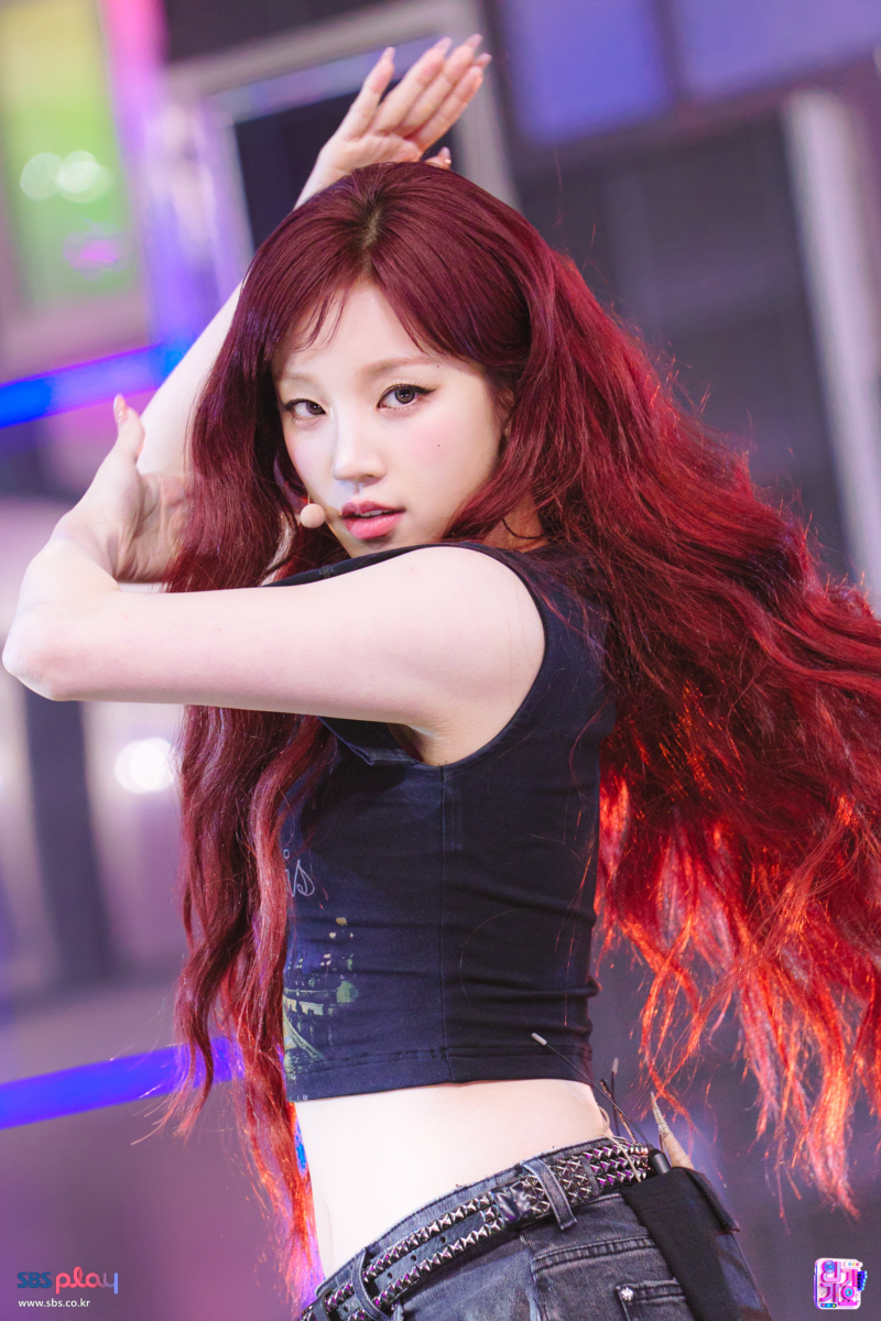 比肩 BoA、IU 和队长小娟！K-Pop 历史上仅有的四位女性偶像之一