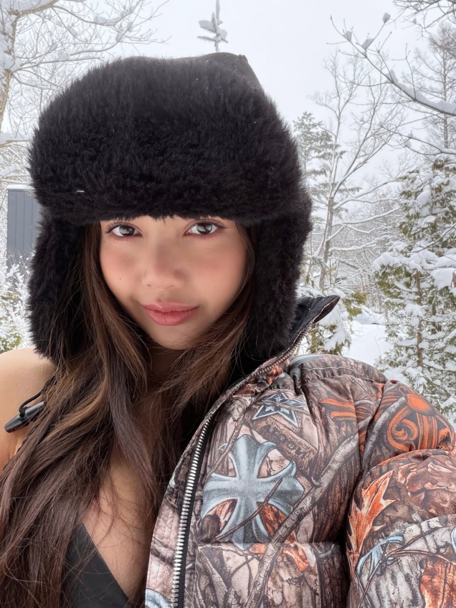 时尚圈资源的“天花板”！Lisa 的顶流代言版图再扩张