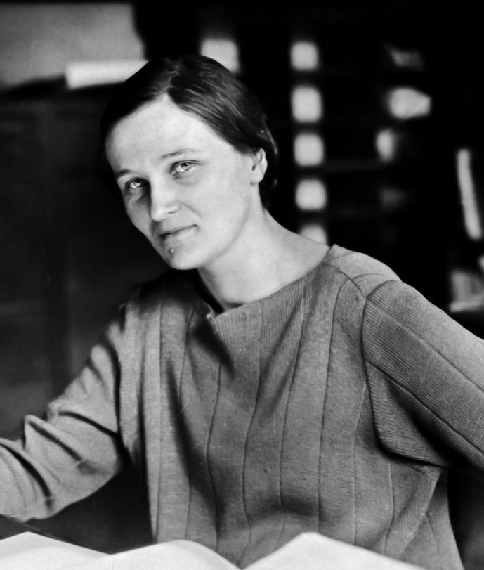 第一位发现恒星组成元素的人：塞西莉亚·佩恩 (Cecilia Payne-Gaposchkin)