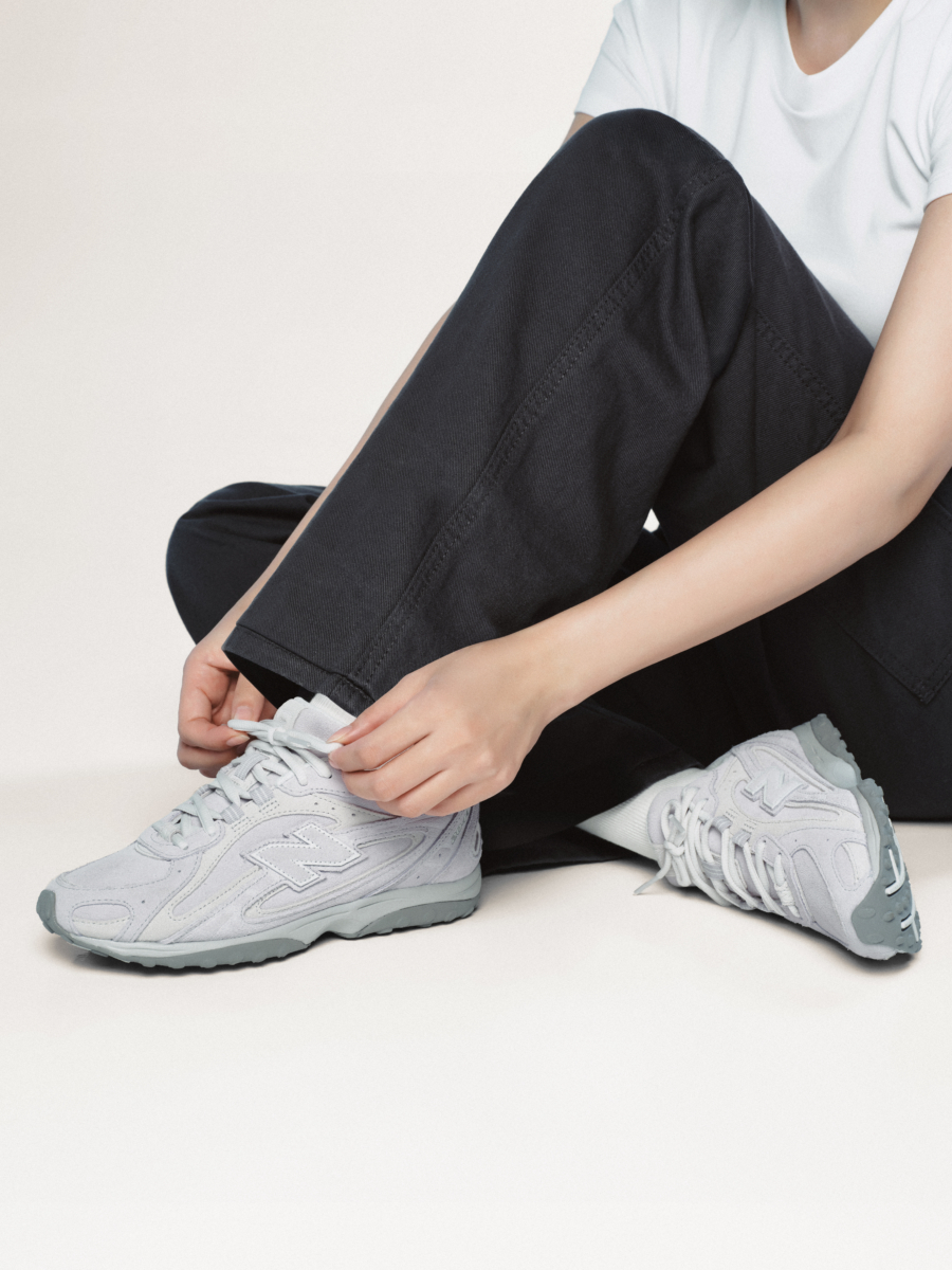 韩女穿搭必备：New Balance U204LMMB