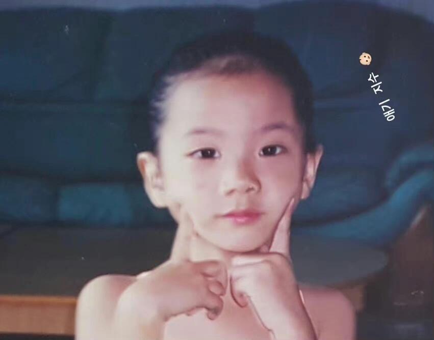 jisoo童年照