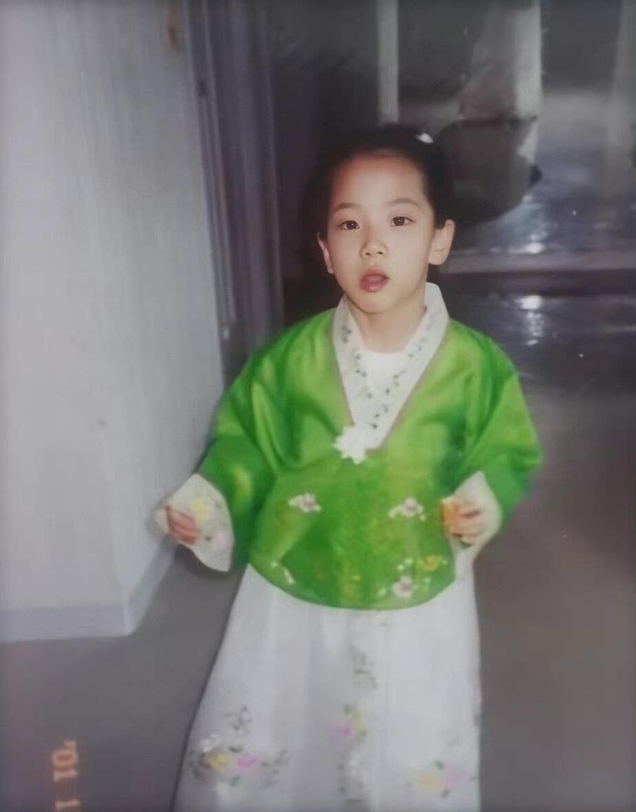 jisoo童年照