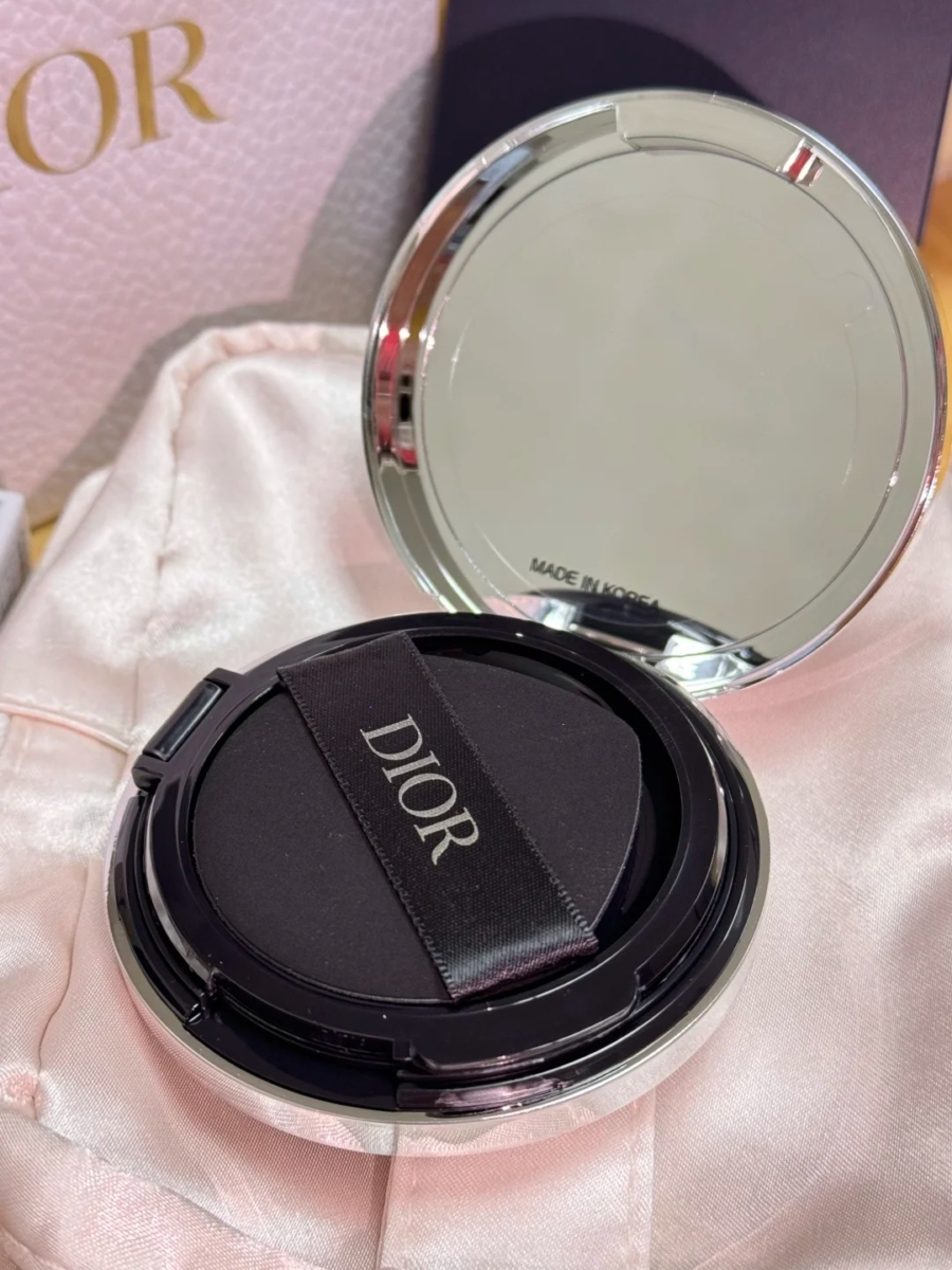 清透持妆，24小时底妆依然在线