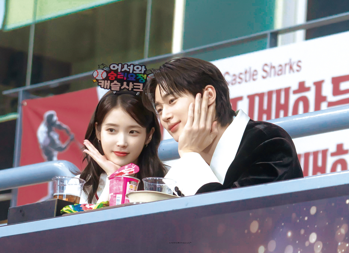 《21世纪大军夫人》IU 边佑锡高甜吻戏来了！