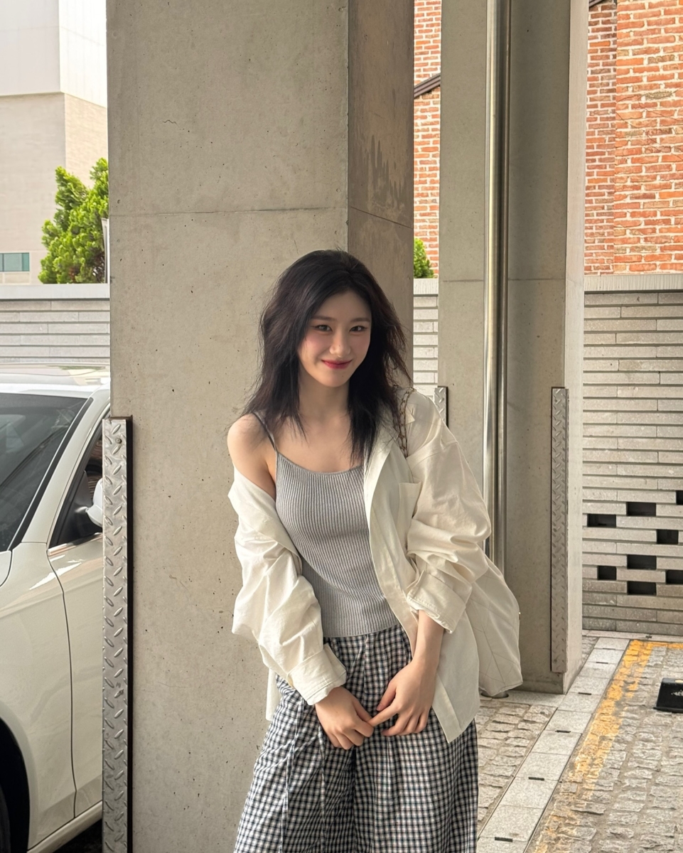 韩女穿搭5件套：02 低饱和色简约上衣 | 温柔感基调