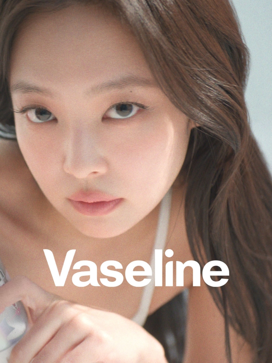 Jennie 官宣成为 Vaseline 全球代言人
