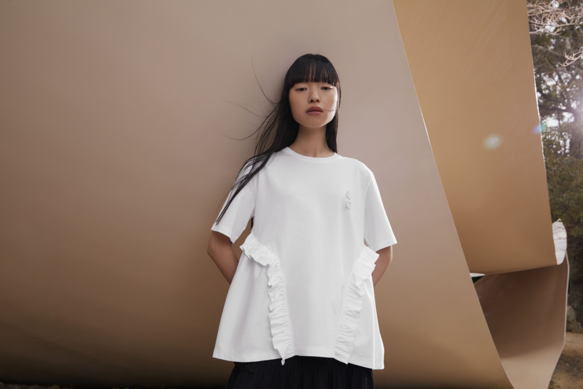 你就是那个漫步在春风里、轻盈又诗意的少女