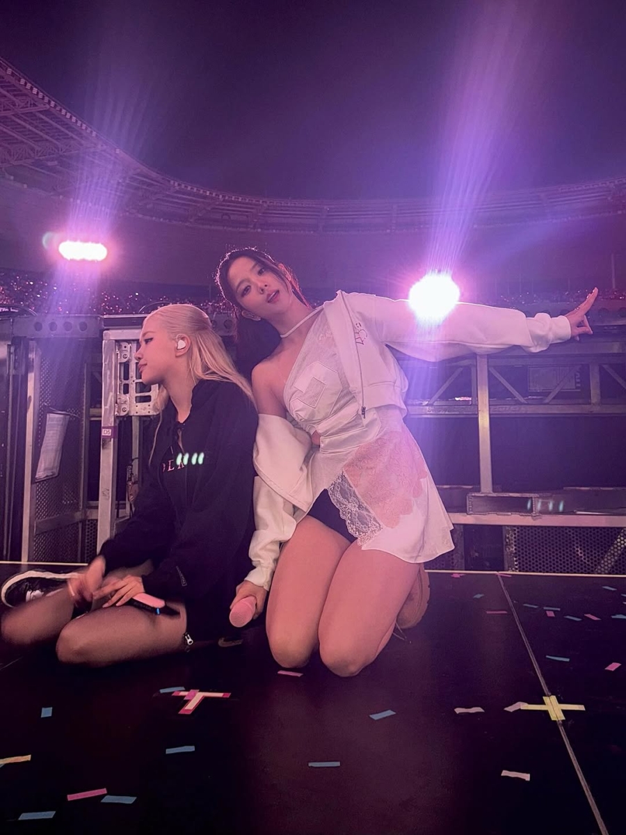 Jisoo 和 Rosé