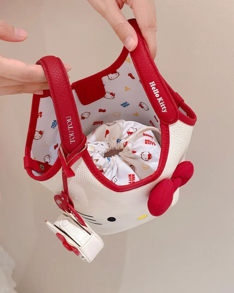 Hello Kitty x TOUTOU