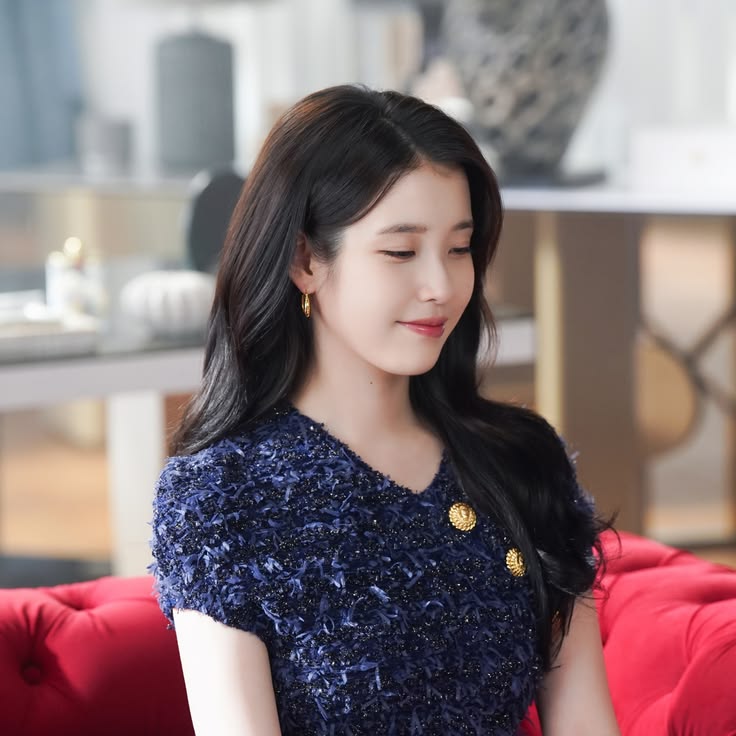 IU