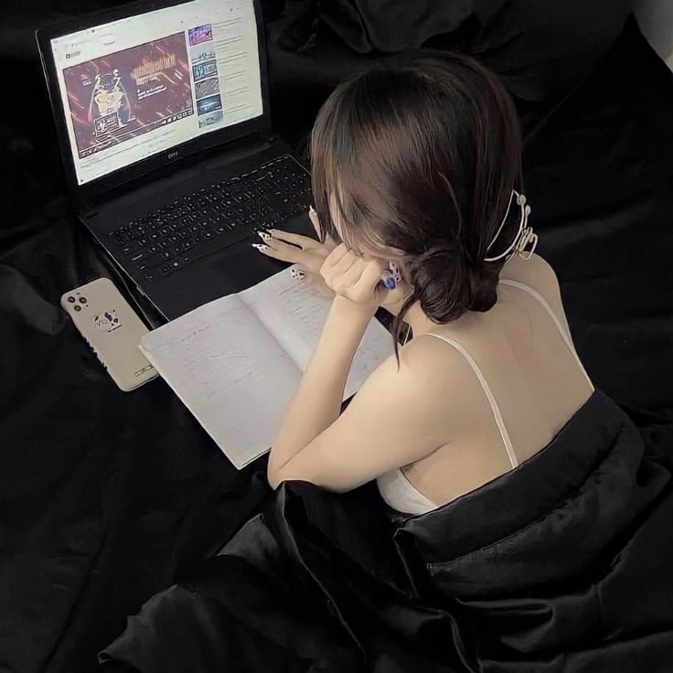 在维基百科上花一小时钻研一个随机的兔子洞Wiki rabbit hole：顺着链接不断点下去，享受纯粹的求知欲。