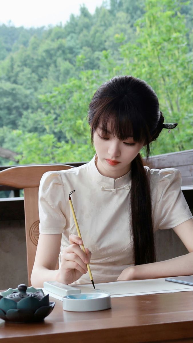 答案 H ｜ 知性优雅文静女