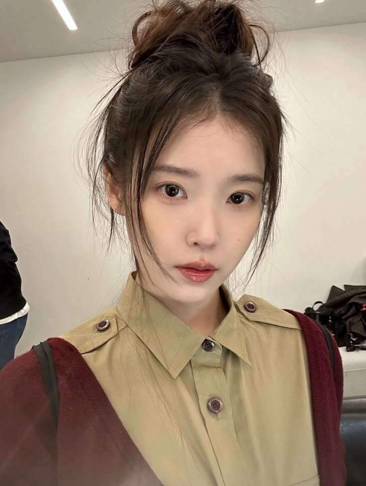 IU