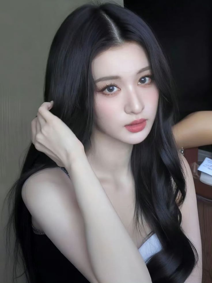 答案 M ｜ 阴郁冷漠厌世的女主