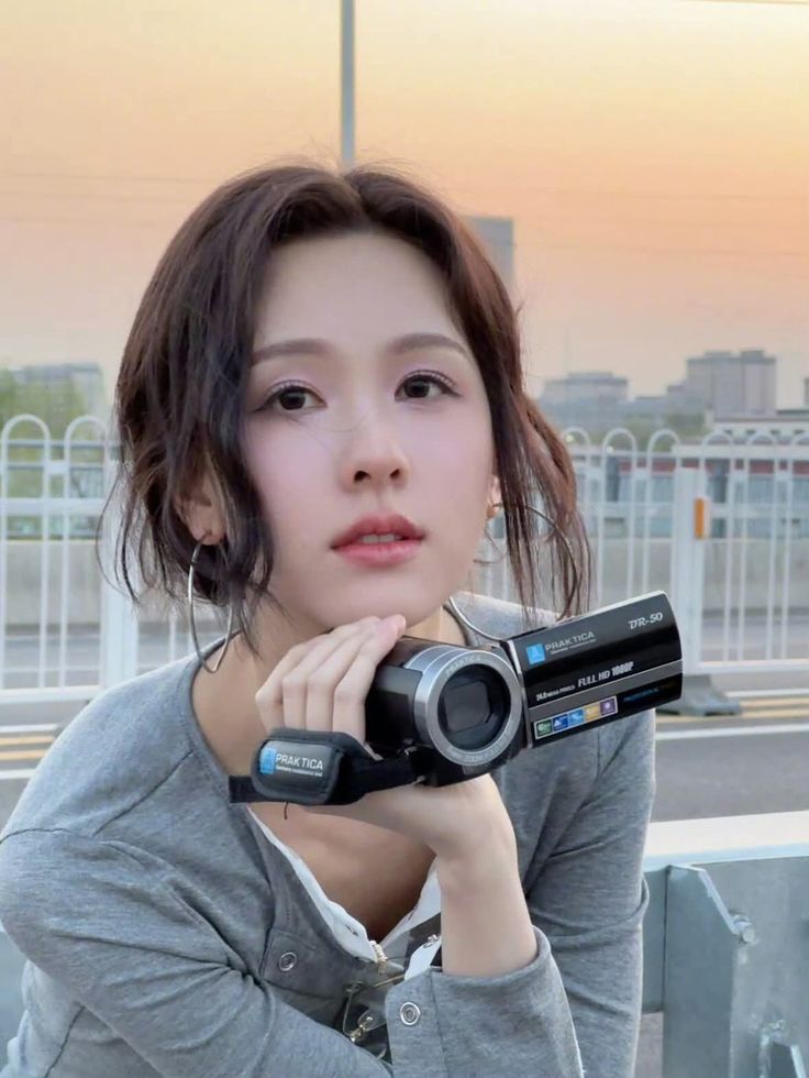 答案 G ｜ 楚楚动人的柔弱型女主