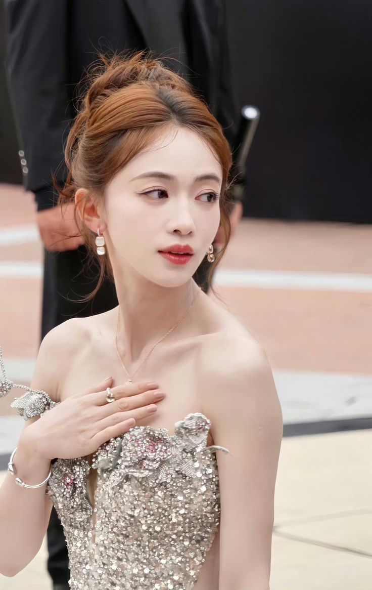 答案 C ｜ 权谋文中的超A大女王