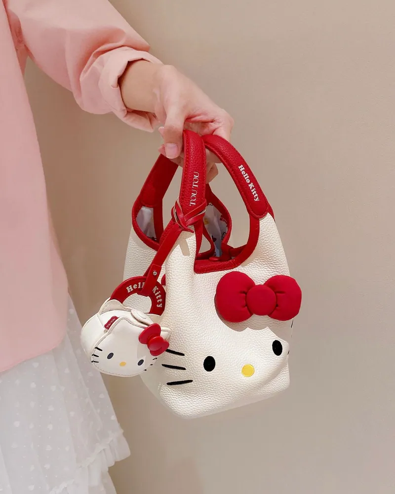 Hello Kitty x TOUTOU