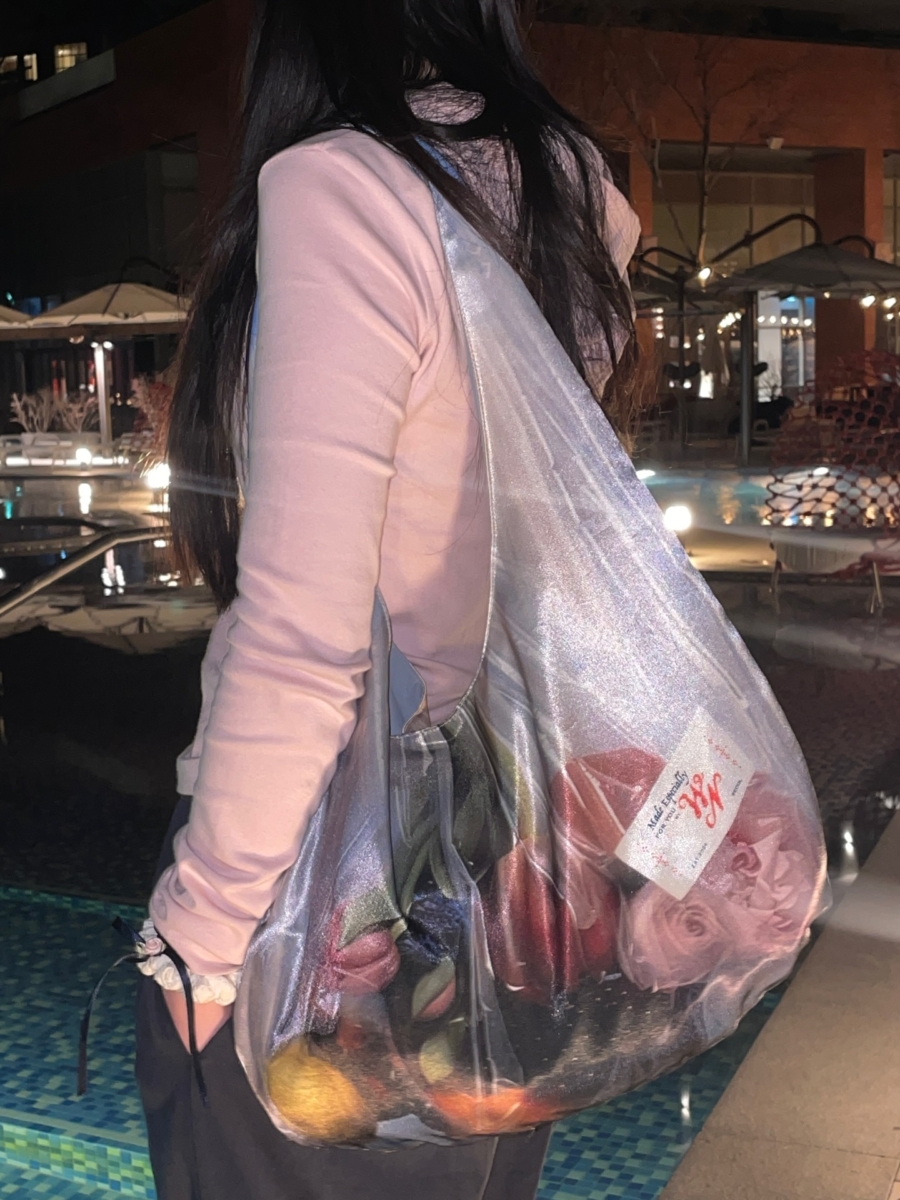 让买菜与买花也变成浪漫的日常仪式
