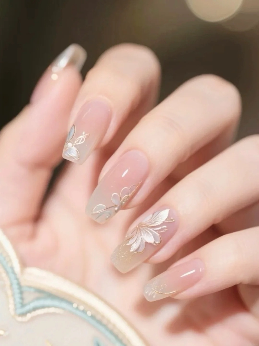 C型：新中式优雅 —— 独具审美的文艺才女